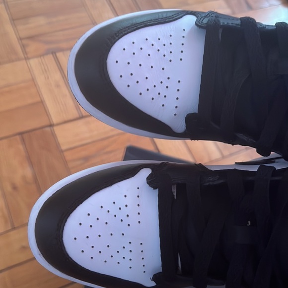 Jordan 1 mid sneakers - Picture 8 of 9